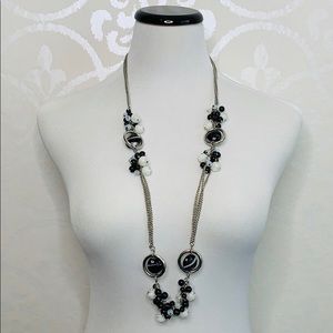 VINTAGE 36” BEADED NECKLACE